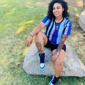 Meet your Posher, Danielle